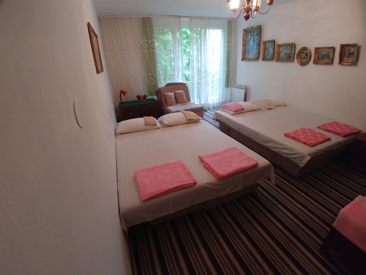 Guesthouse Ljubicica Сараево Екстериор снимка
